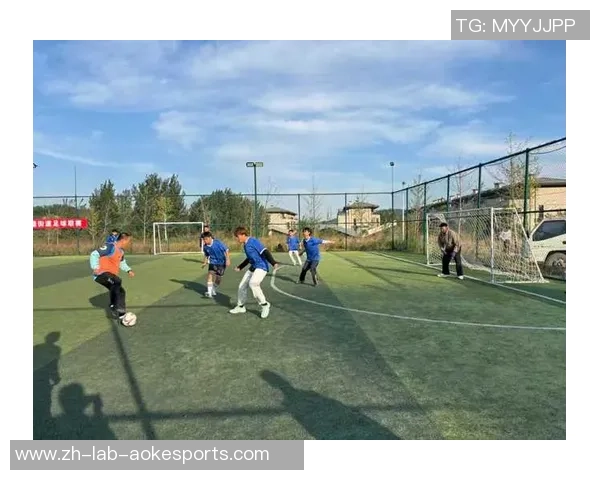 火焰蓝足球:点燃激情与梦想的绿茵场传奇之旅 火焰蓝足球:点燃激情与梦想的绿茵场传奇之旅