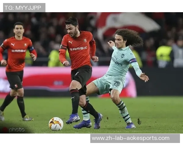 荷兰足球崛起之路：从青训体系到世界舞台的辉煌历程