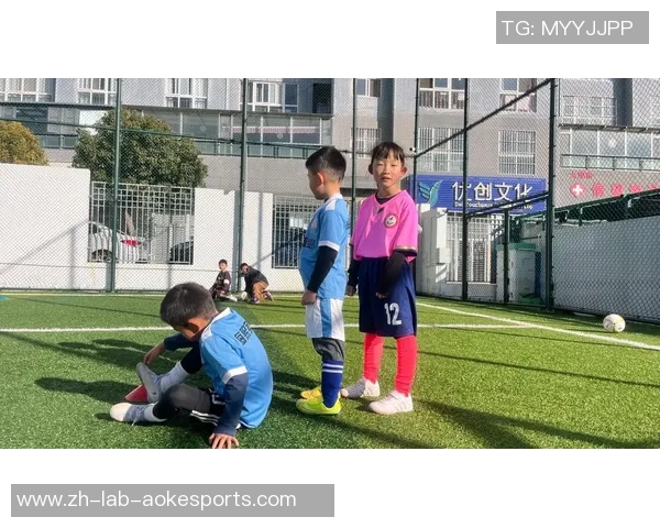 田小足球带你领略足球的魅力与激情,开启属于你的绿茵场之旅 田小足球带你领略足球的魅力与激情,开启属于你的绿茵场之旅