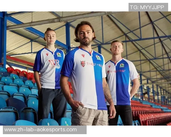 足球装男的时尚潮流解析与搭配技巧分享 足球装男的时尚潮流解析与搭配技巧分享